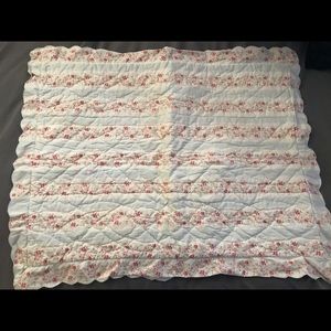 Simply Shabby Chic quilted Ditsy Diasy queen shams